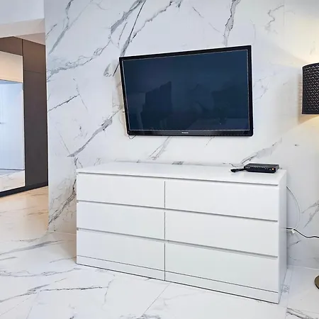 Visit Baltic - Platan Tower Grey Apartment Swinoujscie